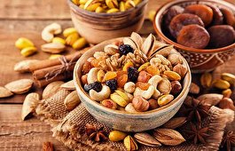 گردو و بادام زمینی بخورید تا نمیرید