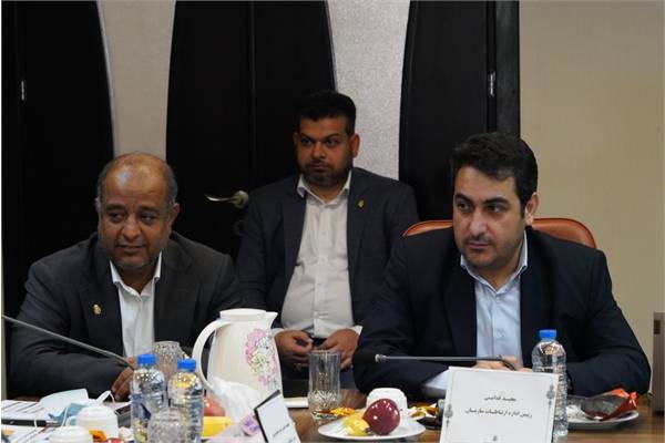 نشست خبری مدیر کل و مدیران بنادر و دریانوردی استان هرمزگان با اصحاب رسانه