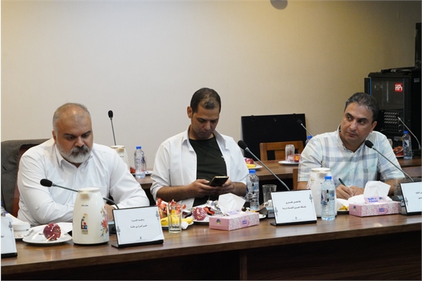 نشست خبری مدیر کل و مدیران بنادر و دریانوردی استان هرمزگان با اصحاب رسانه