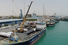 افزایش ۶۰ درصدی تخلیه‌و‌بارگیری کالاهای غیرنفتی در بنادر غرب هرمزگان طی فروردین امسال